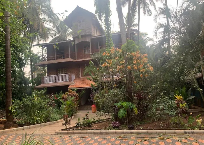 Villa Agusta Hotel And Hostel Candolim